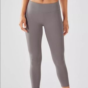 FABLETICS SALAR CAPRI LEGGINGS